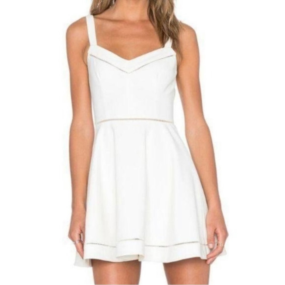 Elizabeth and James size 6 dress
